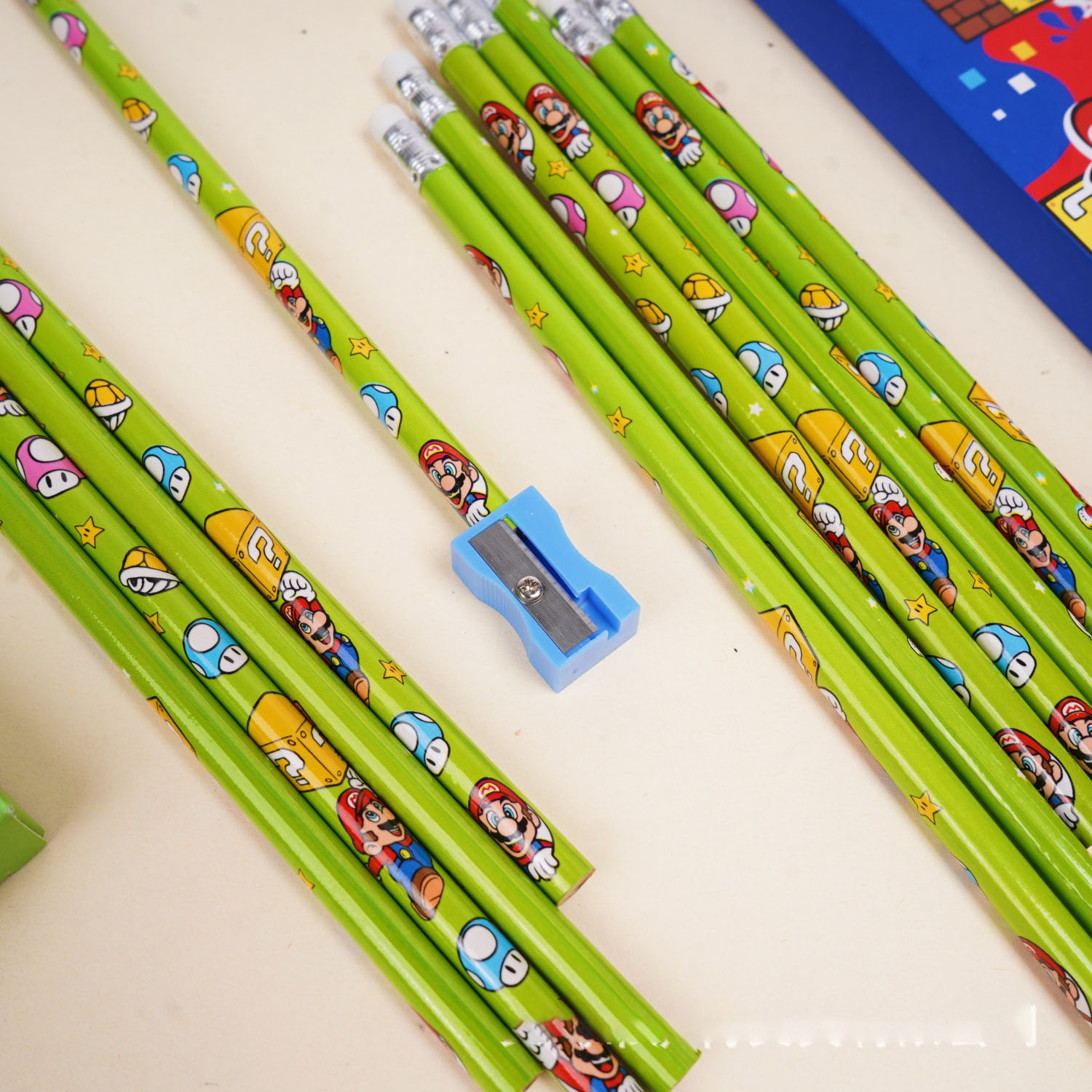 Super Mario element 2B pencil. - Stationery Office のレビューと価格