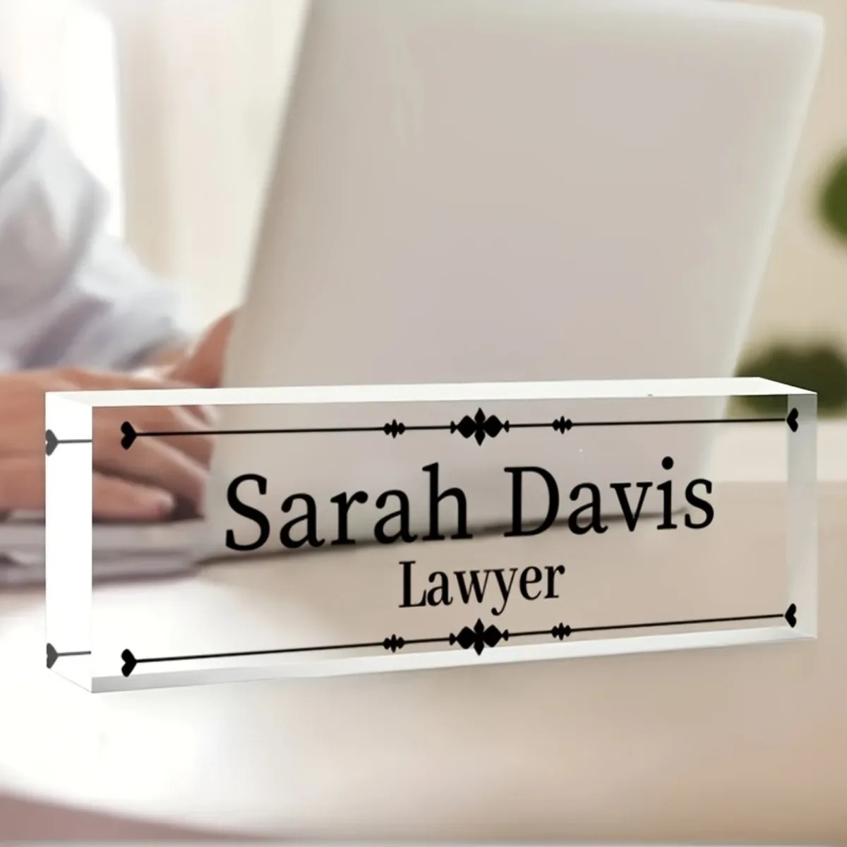 Customized 2D Flat Acrylic Des - Desk Name Plate のレビューと価格