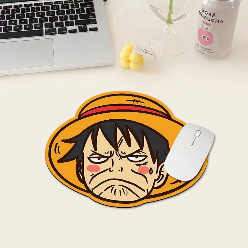 One Piece Luffy Mouse Pad, Sma - Stationery Office のレビューと価格